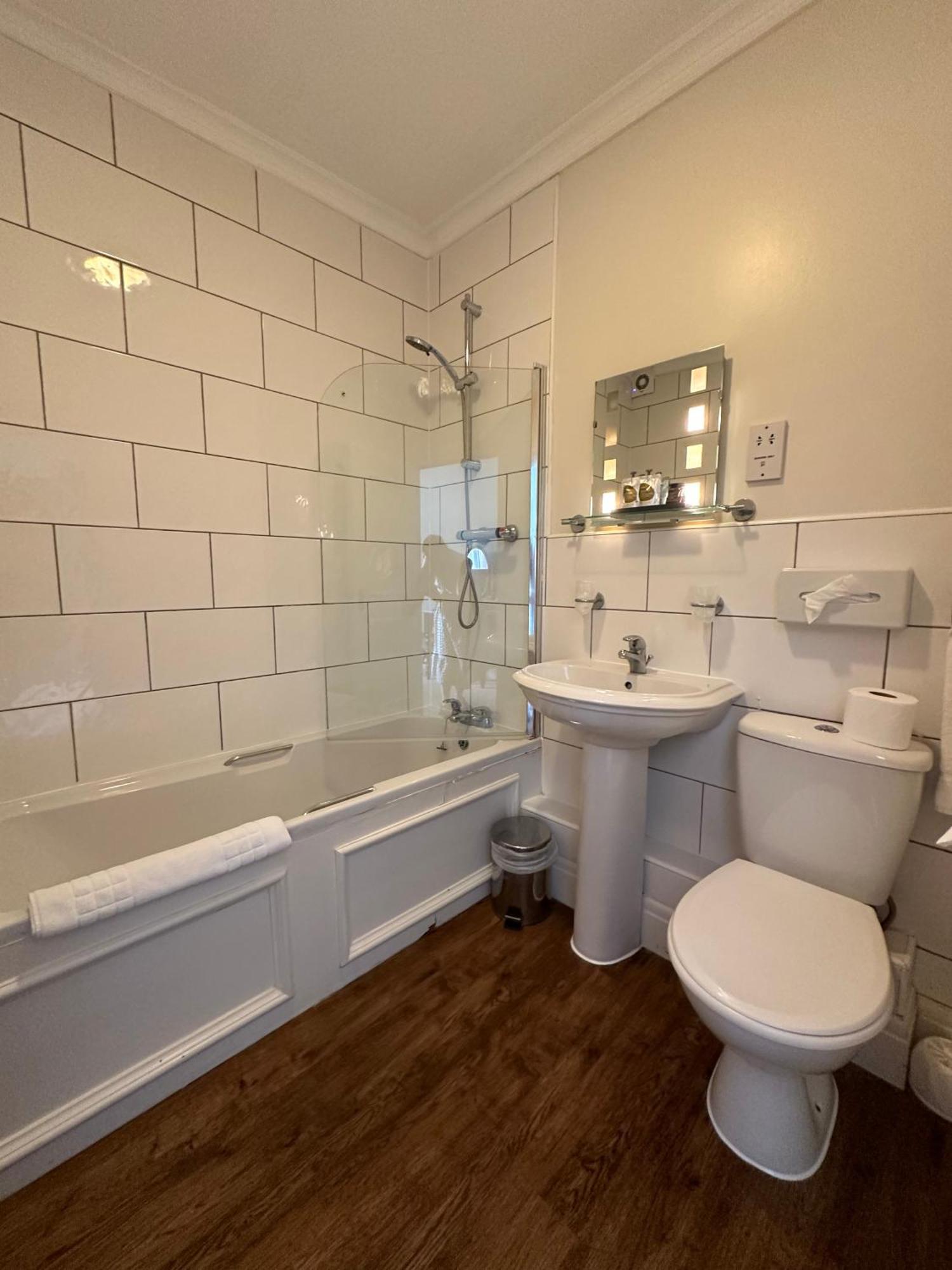 The White Hart Hotel Welwyn ภายนอก รูปภาพ