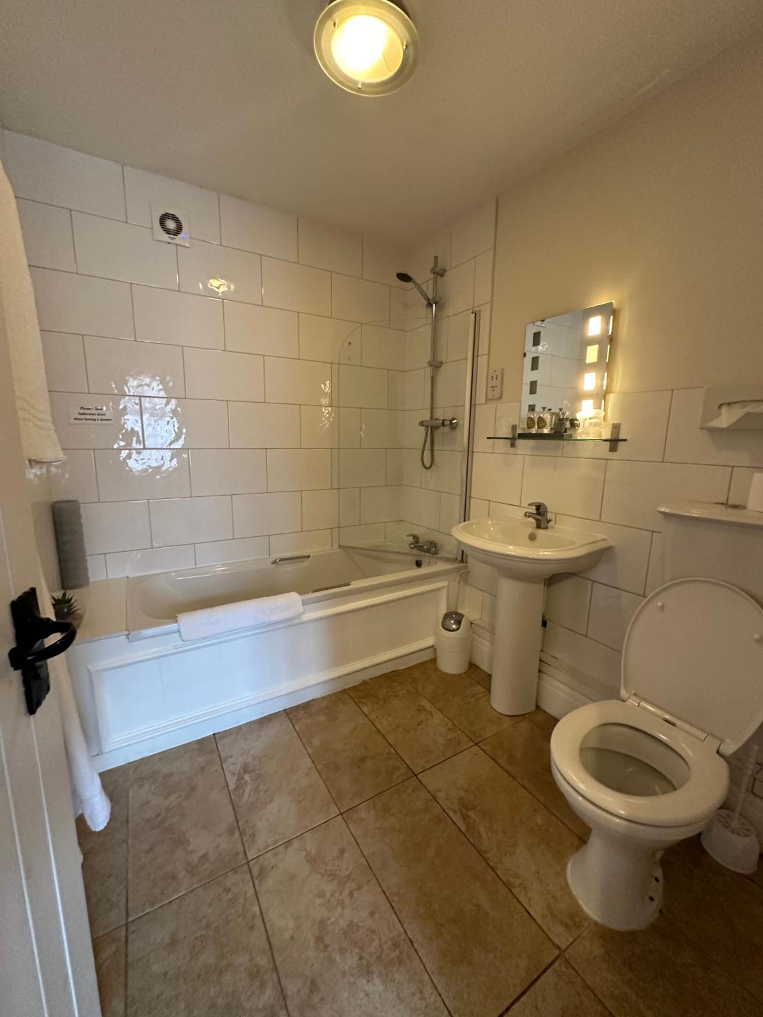 The White Hart Hotel Welwyn ภายนอก รูปภาพ