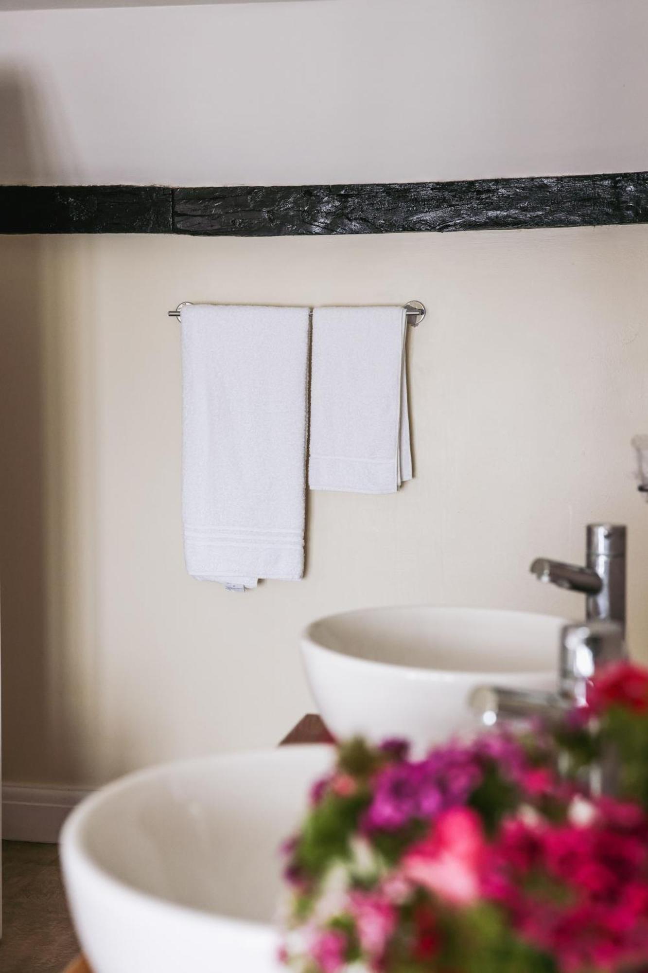 The White Hart Hotel Welwyn ภายนอก รูปภาพ